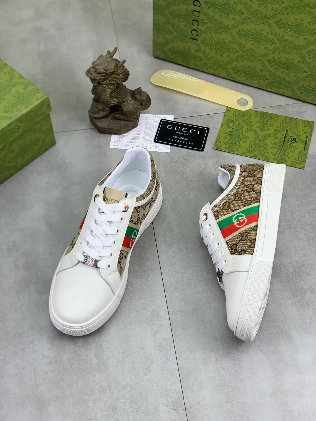Men's Men's Shoes P420 💰[New Style] 🆘 The latest model from Gucci's official website🎁Classic casual and fashionable men's shoes👟Hot style💥Simple and elegant style, exclusive for trendy men. Unique latest brand elements from the official website👑Gucci original decoration, fashionable and generous, made of original soft calfskin fabric➕Comfortable soft sheepskin lining ✅The official website specifies wear-resistant rubber outsole_full of elasticity, classic model taken in real life🎬Color: 2️⃣colors available😍Number: 38-44